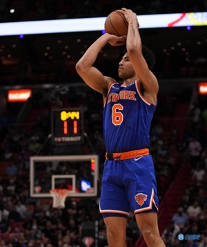 Phóng viên đội: Knicks đang tích cực đưa Grimes lên kệ