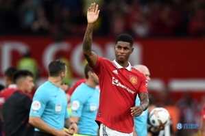 Bài viết: Hôm nay Rashford bắt đầu tập luyện, xe sang Lamborghini trang bị kính riêng tư để tránh bị chụp ảnh