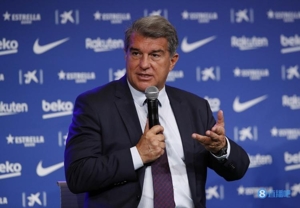 Laporta: Fan Real Madrid sắp xếp công việc trọng tài, không quan tâm đội bóng Ngoại hạng Anh có tham dự Siêu cúp châu Âu