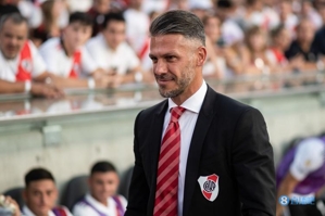 Phóng viên Kênh 6: HLV Demichelis của River Plate cũng có tên trong danh sách huấn luyện của Barcelona