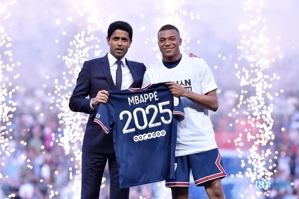 Aspen: Paris yêu cầu Mbappé "chuyển" một phần phí ký hợp đồng với Real Madrid, số tiền từ 100 triệu đến 150 triệu