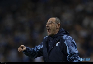 Phóng viên: Việc Sarri tự nguyện từ chức sẽ tiết kiệm cho Lazio 4 triệu euro