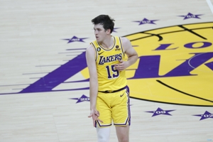 Woj: Ngoài vòng đầu tiên kéo dài 29 năm trong tay, Reeves là con bài mặc cả duy nhất giúp Lakers làm nên chuyện lớn