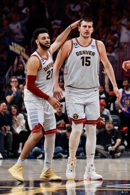 Jokic và Murray cùng nhau ghi 69 điểm! Malone: ​​​​Hai All-Stars đã chơi một trận đấu đỉnh cao