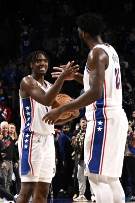 Ghi chú của đội: Các trận đấu của 76ers với Jazz vào ngày 2 tháng 2 và Warriors vào ngày 8 tháng 2 sẽ được truyền hình trực tiếp trên khắp Hoa Kỳ.