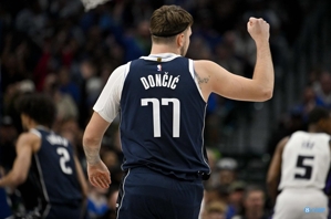 Diễn giả nổi tiếng: Doncic là vũ khí tấn công không thể ngăn cản. Khả năng ghi bàn và chuyền bóng của anh ấy dẫn đầu giải đấu.