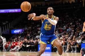 A-Smith: Theo như tôi biết, Warriors đã đề nghị Klay + lựa chọn dự thảo cho James, còn Lakers muốn Kuminga