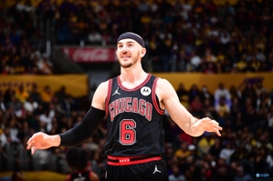 Mamba ‍ chúc cầu thủ Bulls Caruso sinh nhật lần thứ 30 vui vẻ!