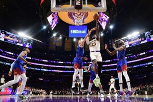 Lou Williams: 40.000 điểm của James là một cột mốc quan trọng. Tôi không nghĩ có ai có thể phá được kỷ lục này.