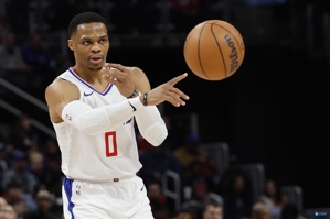 Phóng viên đội: Westbrook dự kiến ​​sẽ vắng mặt gần hết tháng 3 do bị gãy tay trái