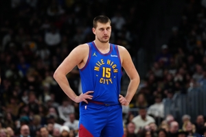 Bụng thịt lợn chảy theo ý muốn! Jokic ghi được 26 điểm khi bắn 12/14, 6 rebound, 8 kiến ​​​​tạo, 1 cướp và 2 cản phá.