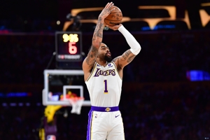 183 quả ba điểm trong một mùa giải, lần đầu tiên được ghi trong lịch sử Lakers! Russell: Thật tuyệt khi được trở thành một phần của kỷ lục